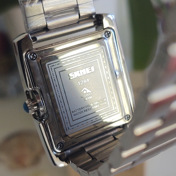 🎄NIB Fashion Watch (Women's)♀️ - Picture 4 of 7